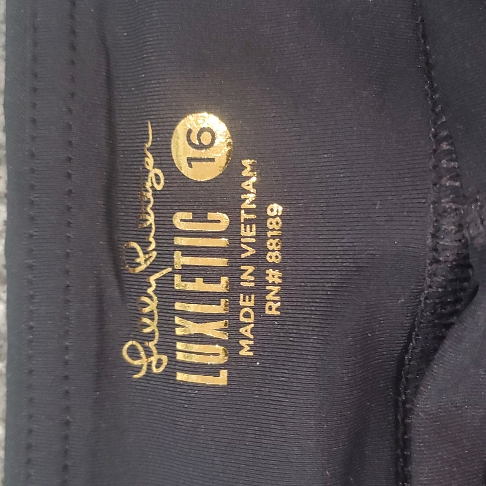 woman's athletic skort. Never worn, tags on Lily Pultizer